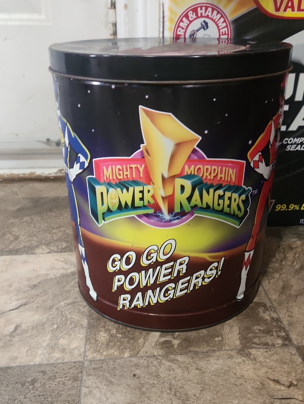Mighty Morphin Power Rangers Collectible Tin - Multicolor